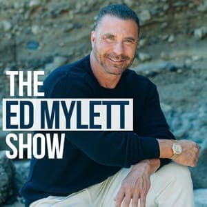 Best podcasts for mompreneurs to grow a business while raising a family.